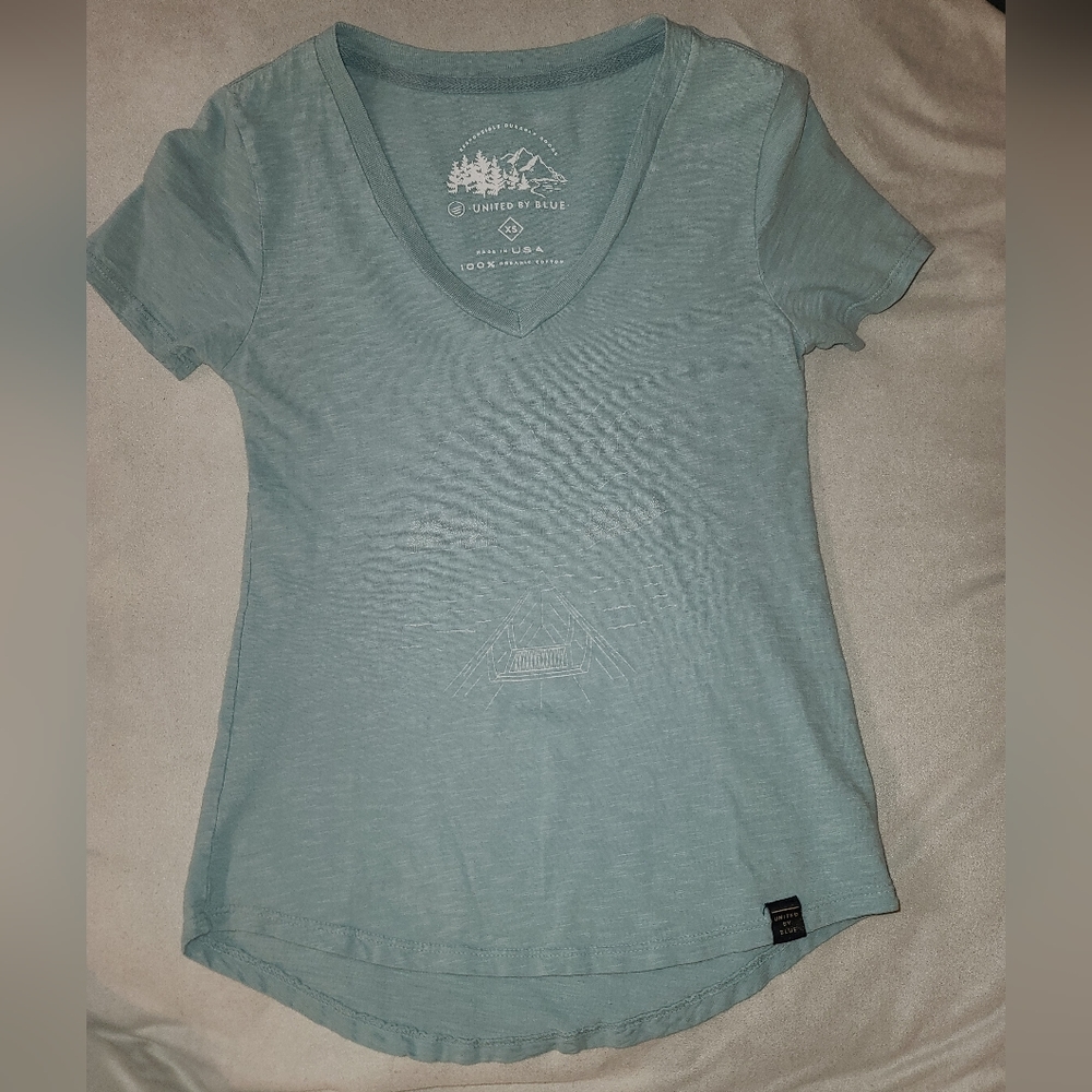 United by Blue | Rare find pastel green v-neck t-shirt | Size XS